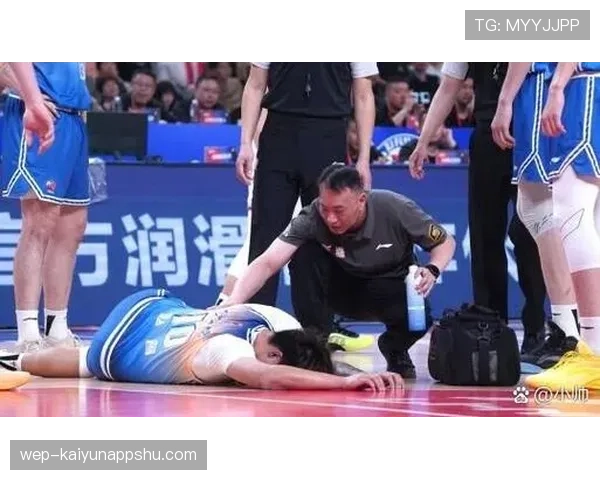 篮球比赛中身体接触判罚的规则与标准解析。 篮球比赛中身体接触判罚的规则与标准解析。