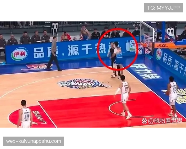 篮球规则中什么是推人犯规,判罚标准和适用场景详解 篮球规则中什么是推人犯规,判罚标准和适用场景详解